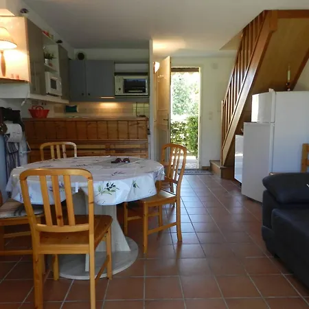 Le Lavandou, 3 Pieces, 4 Personnes - Fr-1-251-598 *